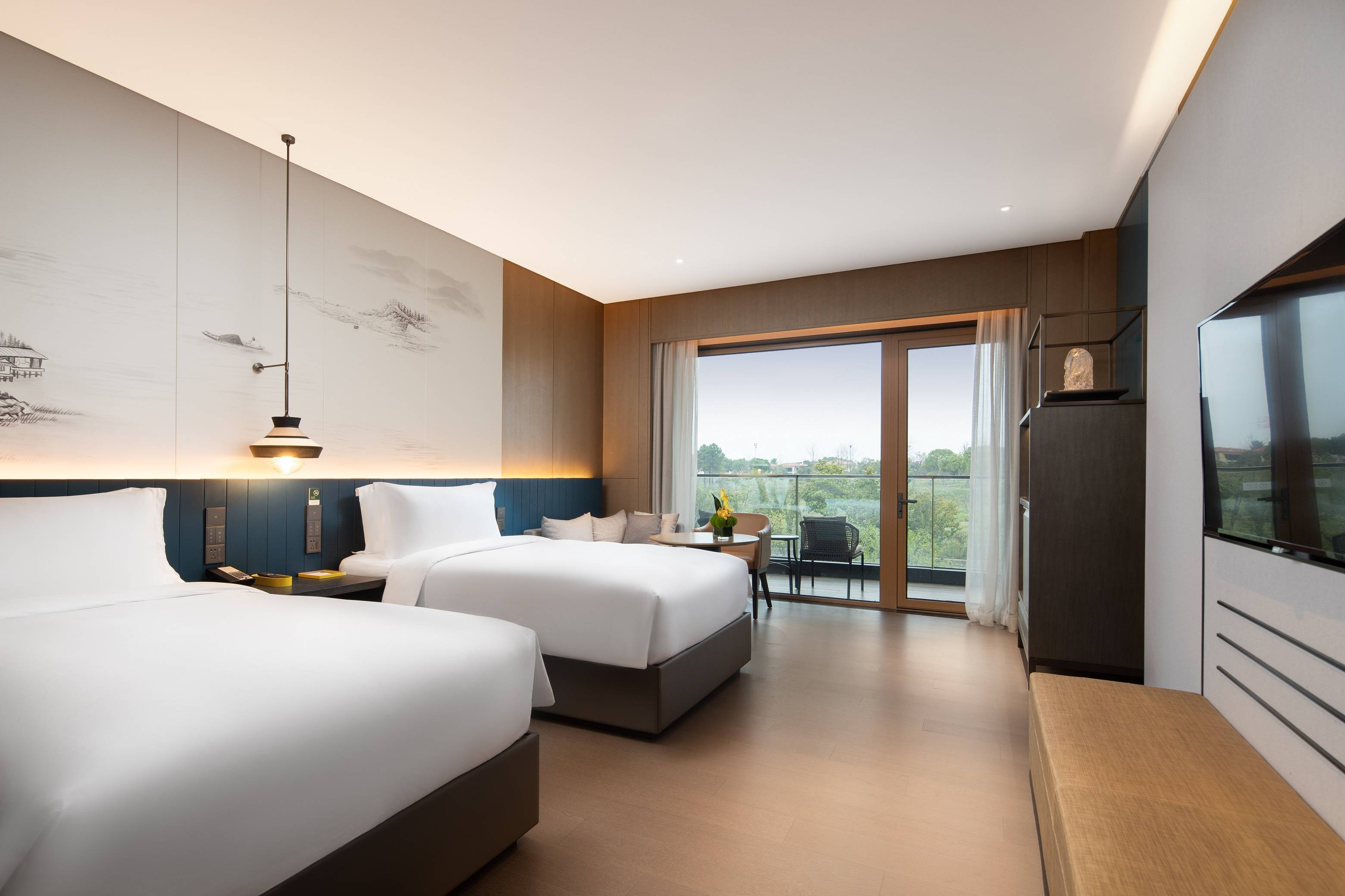 BALCONY GOLF VIEW TWIN