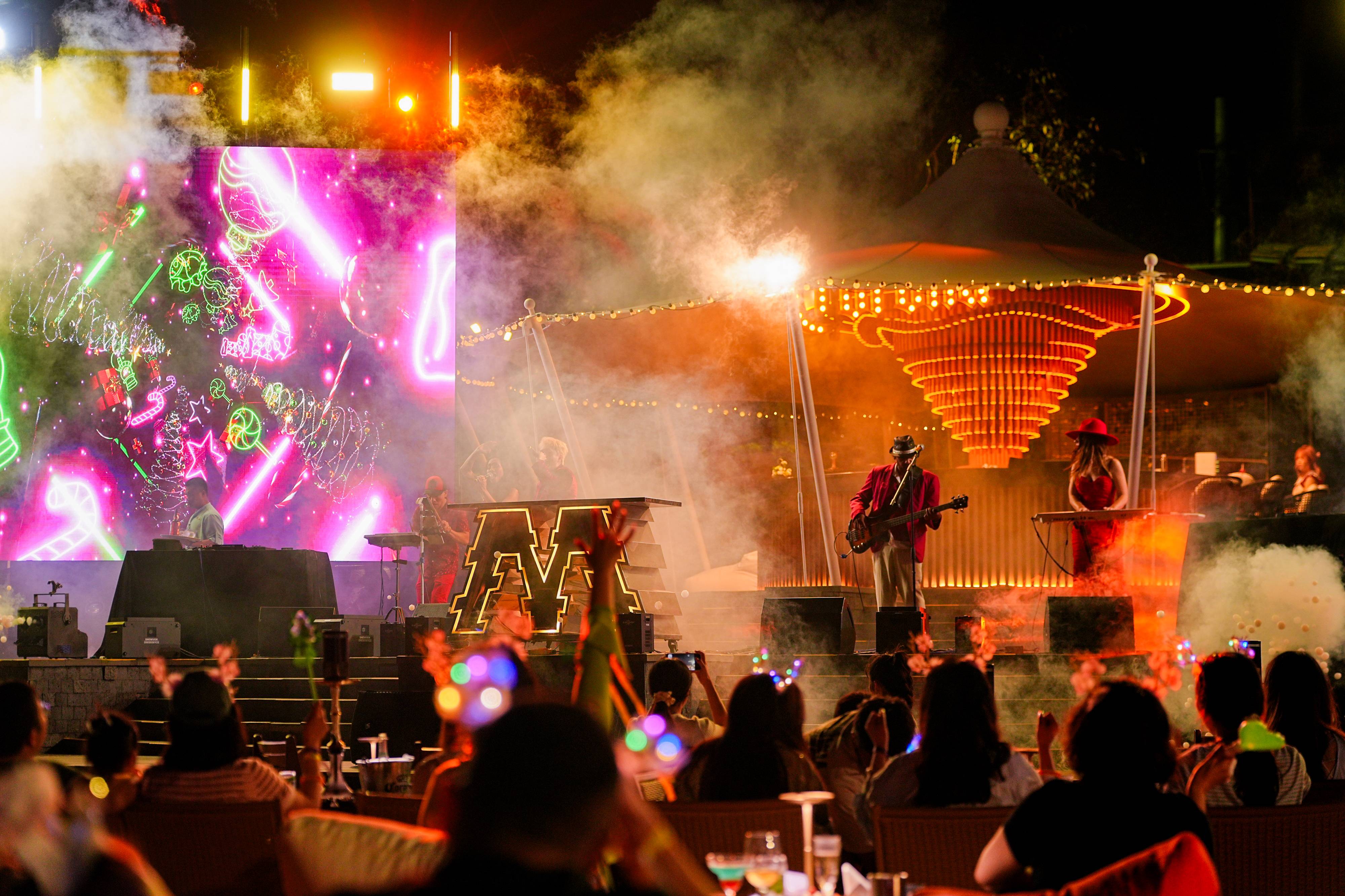 周末玩家·沙滩电音派对