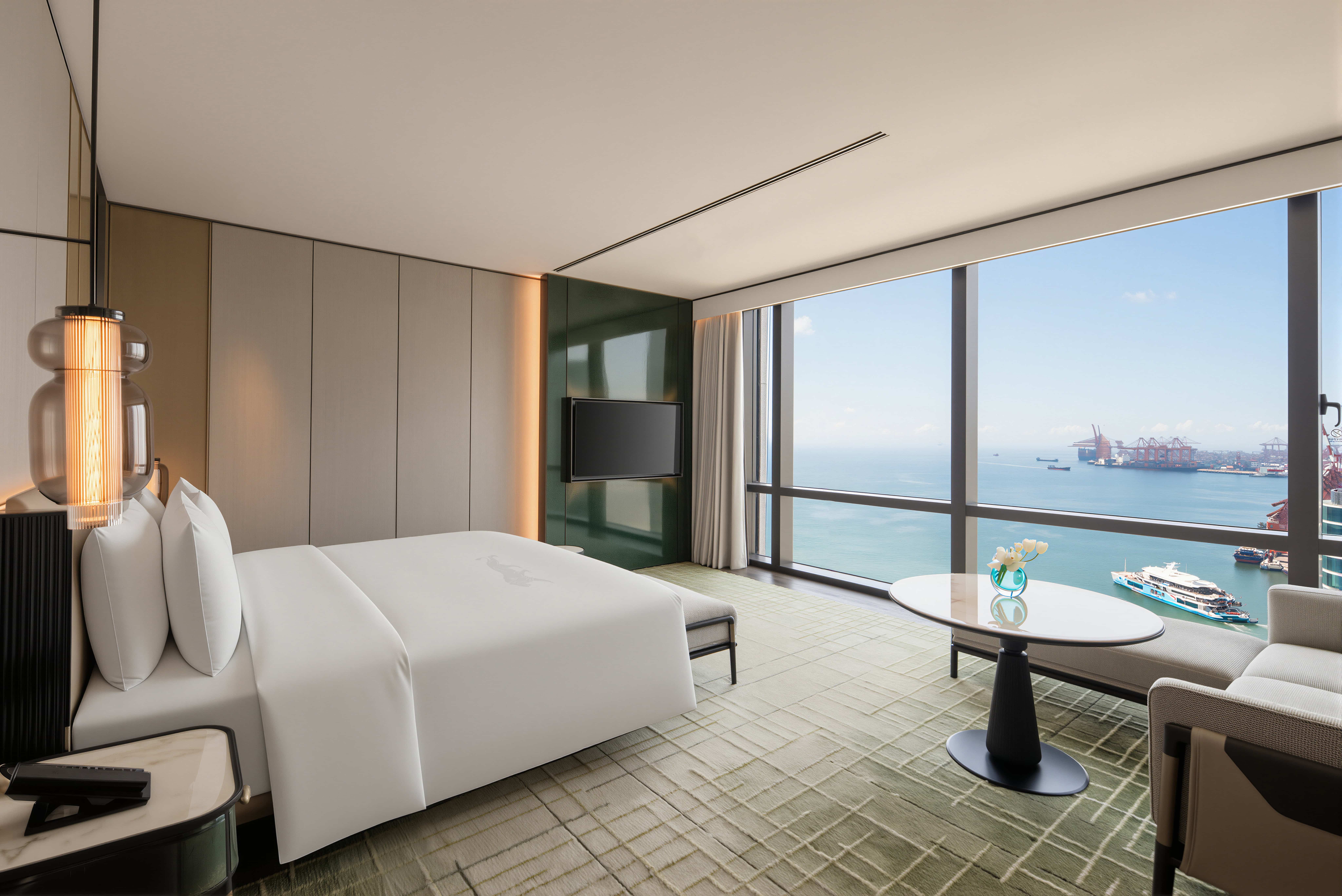 Skyline Bay View King